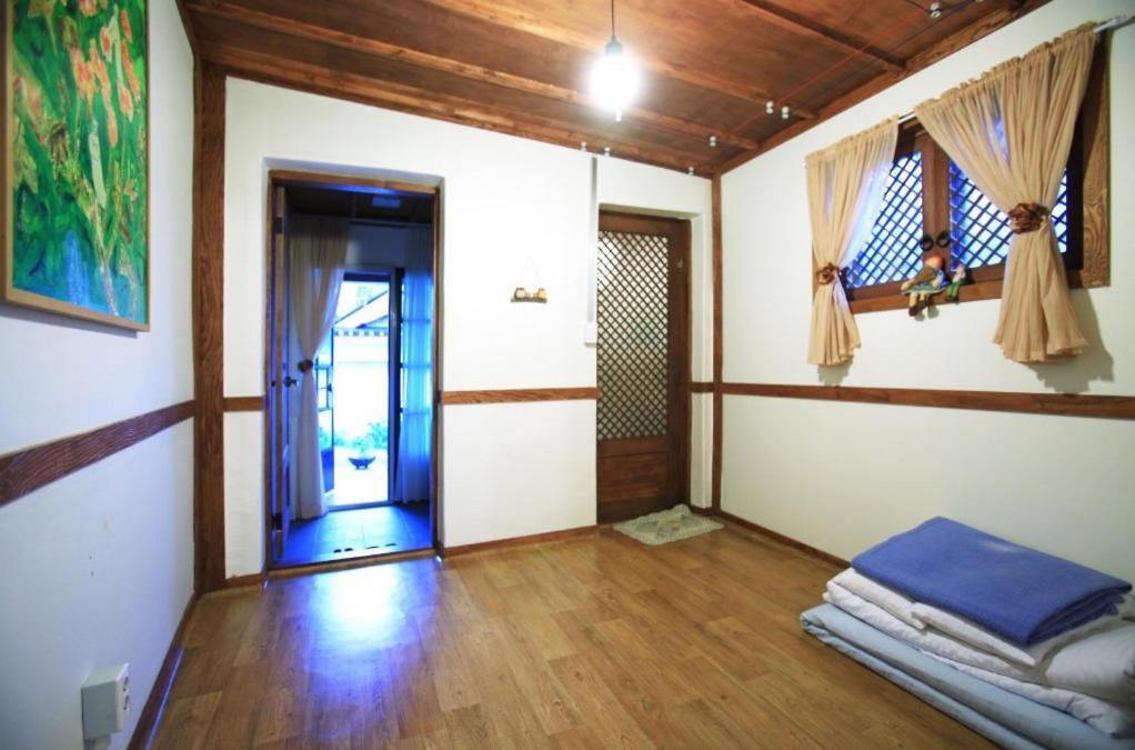 Mongyouhwawon Guesthouse Csondzsu Kültér fotó